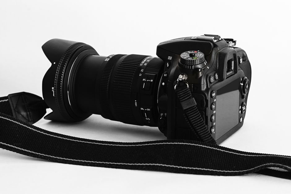 H&M DSLR Beige - Neat and Clean