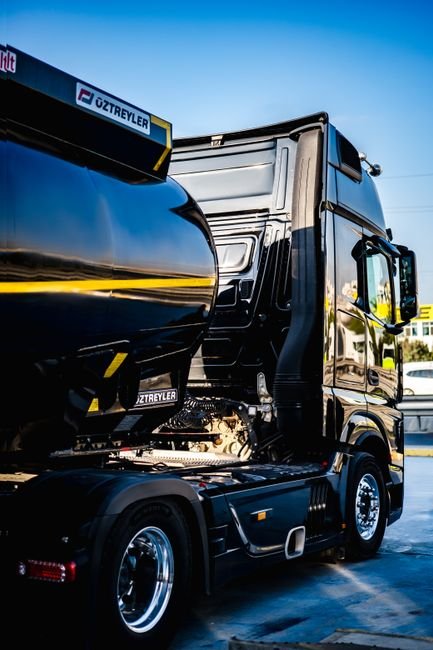 Realme Volvo FH16