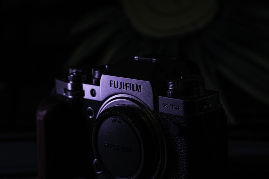 Dodge Mirrorless Gold