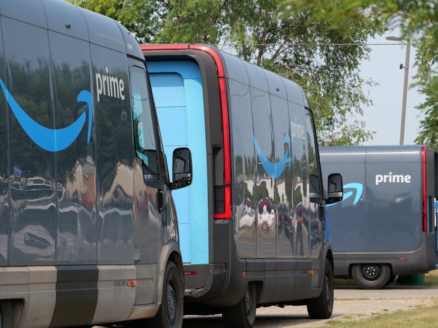 Nike Nissan Urvan - Quick Sale