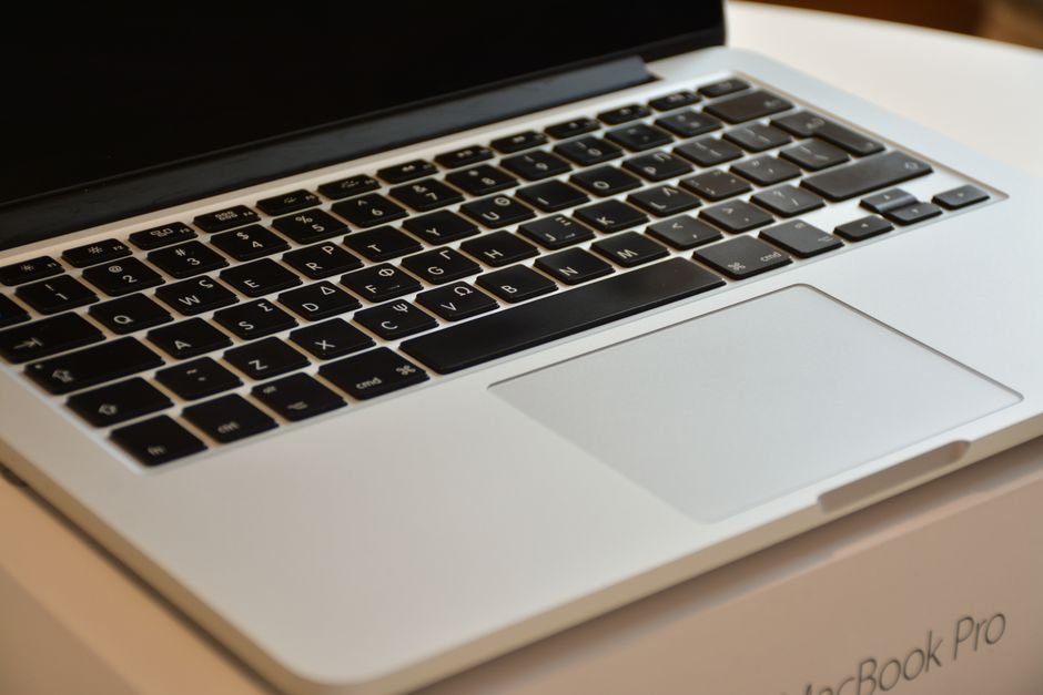 Apple MacBook Pro 14" - Apple iPhone (Good Condition)
