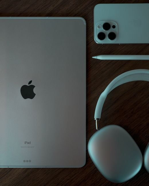 Apple iPhone 15 Pro Max - Apple iPhone (For Parts/Repair)