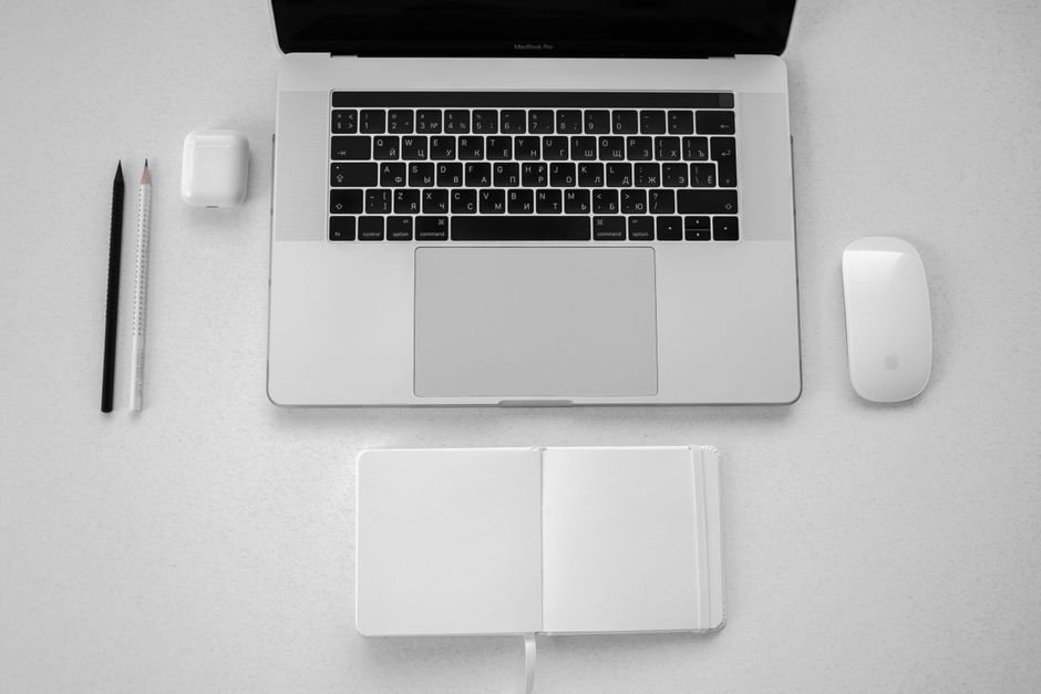 Apple MacBook Pro 14" - Apple iPhone (Good Condition)