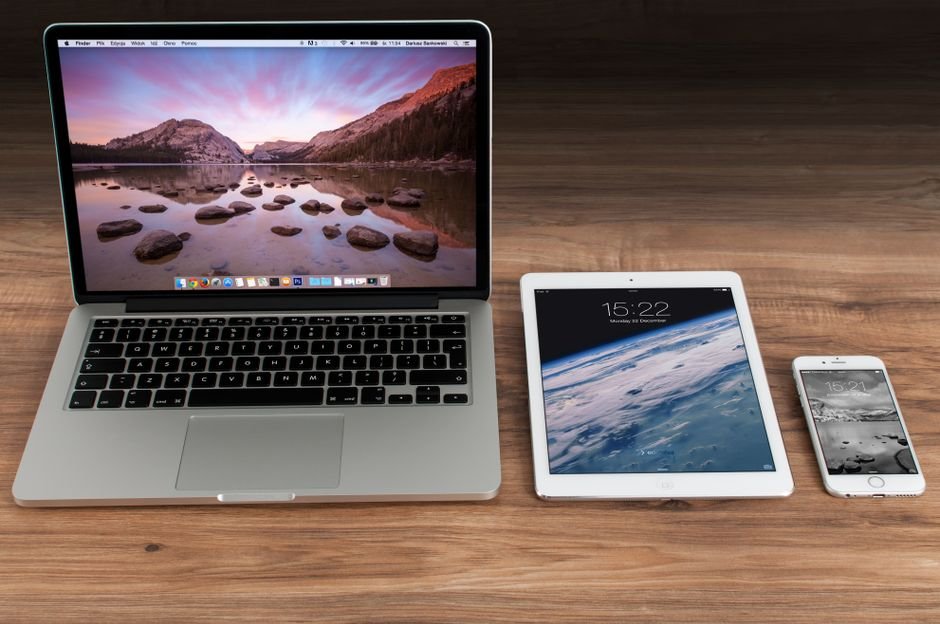 Apple MacBook Air M2 - Apple iPhone (Fair Condition)