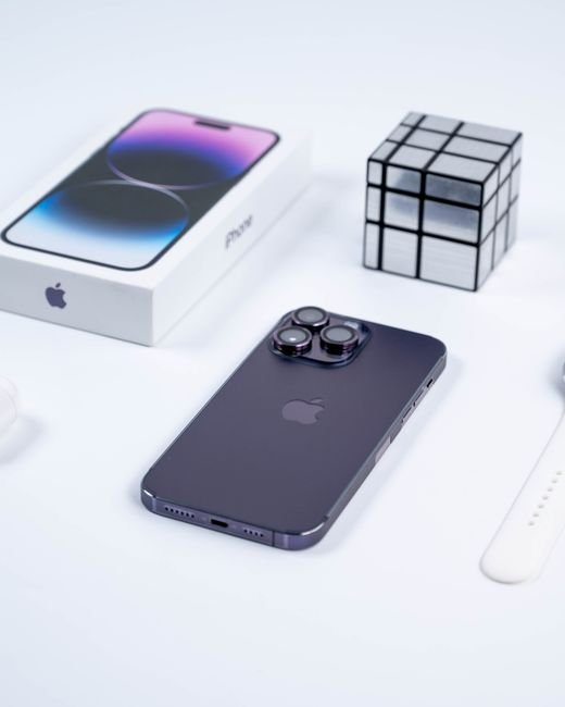 Apple iPhone 15 Pro Max - Apple iPhone (Fair Condition)