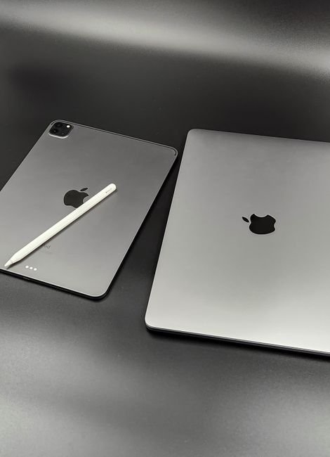 Apple MacBook Pro 14" - Apple iPhone (Fair Condition)