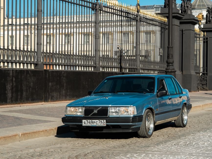 Volvo Series 5 - Sedan (Good Condition)