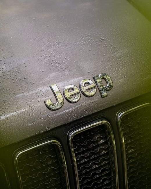 Jeep Grand Cherokee - Sedan (For Parts/Repair)