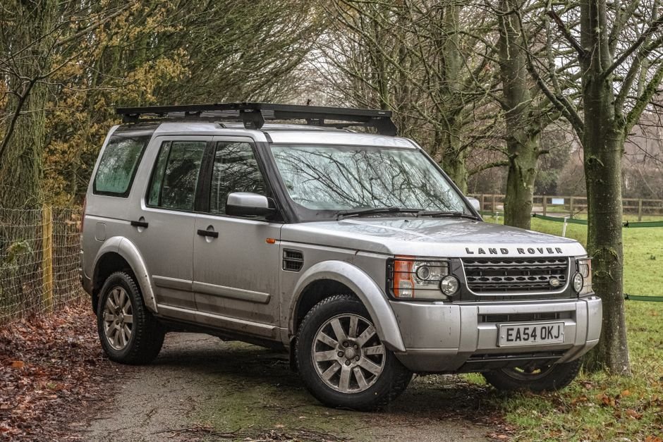 Land Rover Discovery - Sedan (Good Condition)