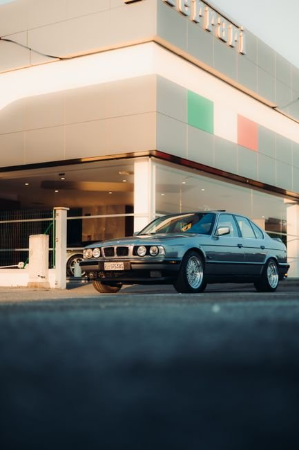 BMW 5 Series - Sedan (For Parts/Repair)