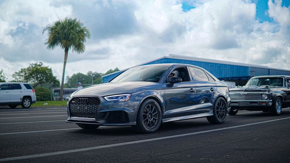 Audi Q7 - Sedan (For Parts/Repair)